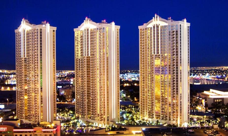 Jet Luxury At The Signature Apart-hotel