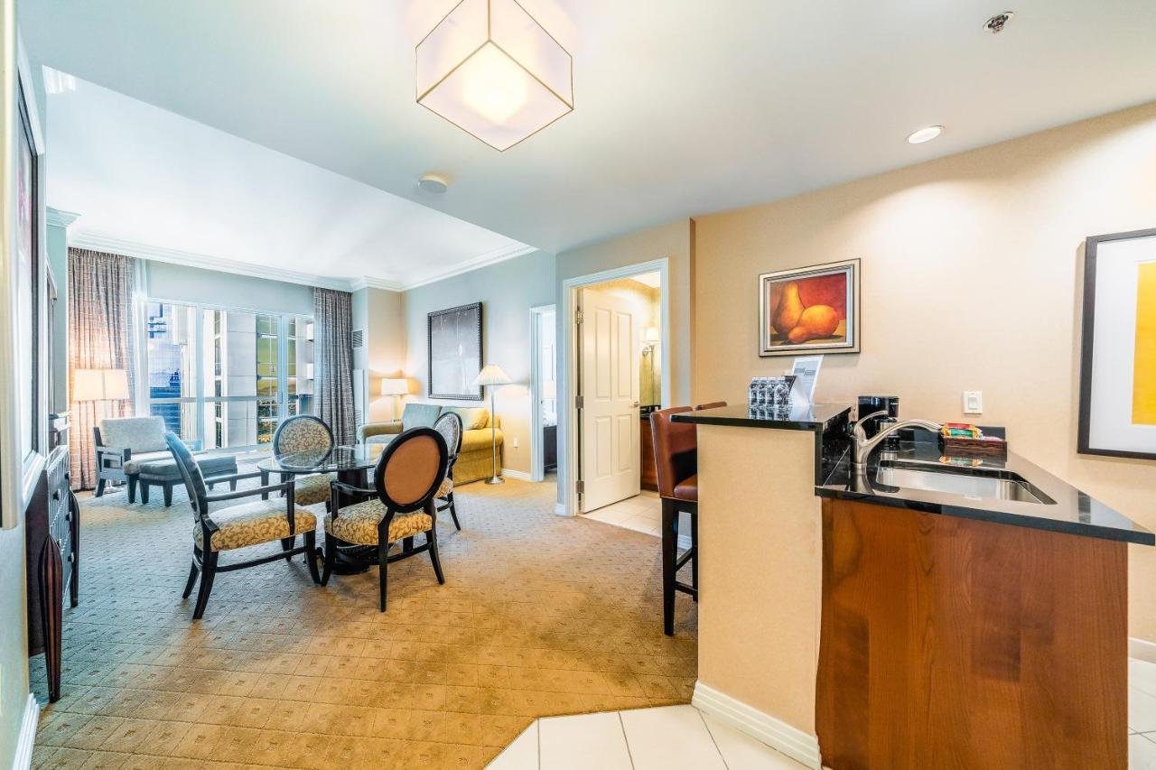 Jet Luxury At The Signature Apart-hotel 4*