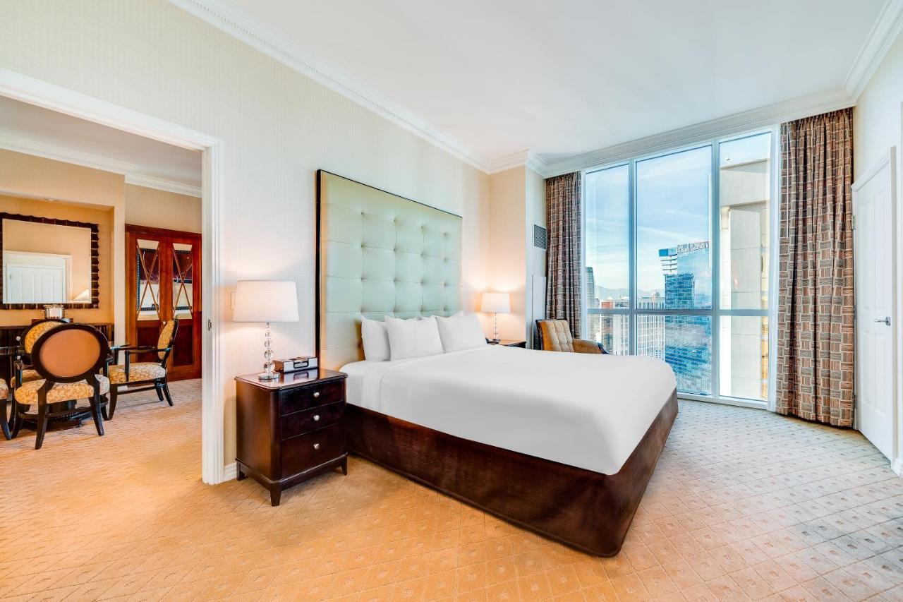 Jet Luxury At The Signature Apart-hotel